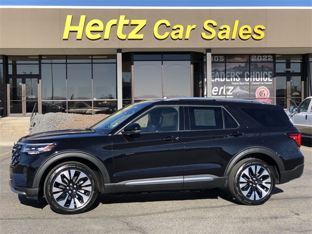 2025 Ford Explorer Platinum's photo