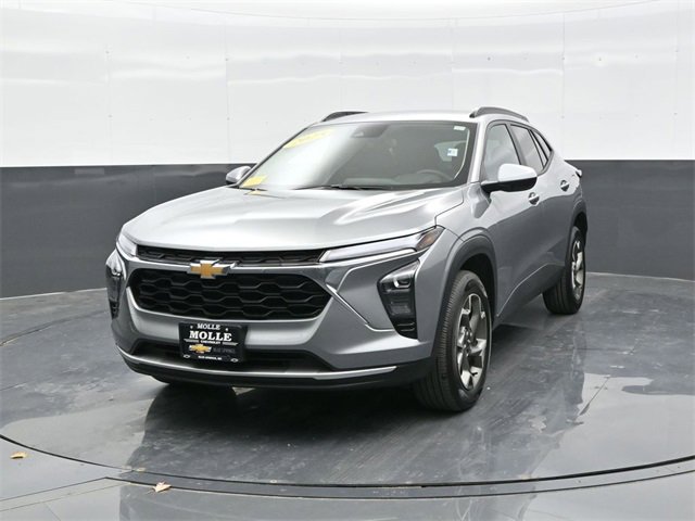 Used 2025 Chevrolet Trax LT with VIN KL77LHEP0SC223857 for sale in Kansas City