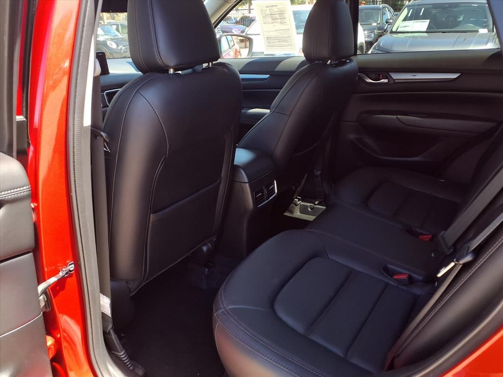 2023 Mazda CX-5 2.5 S Preferred photo 17