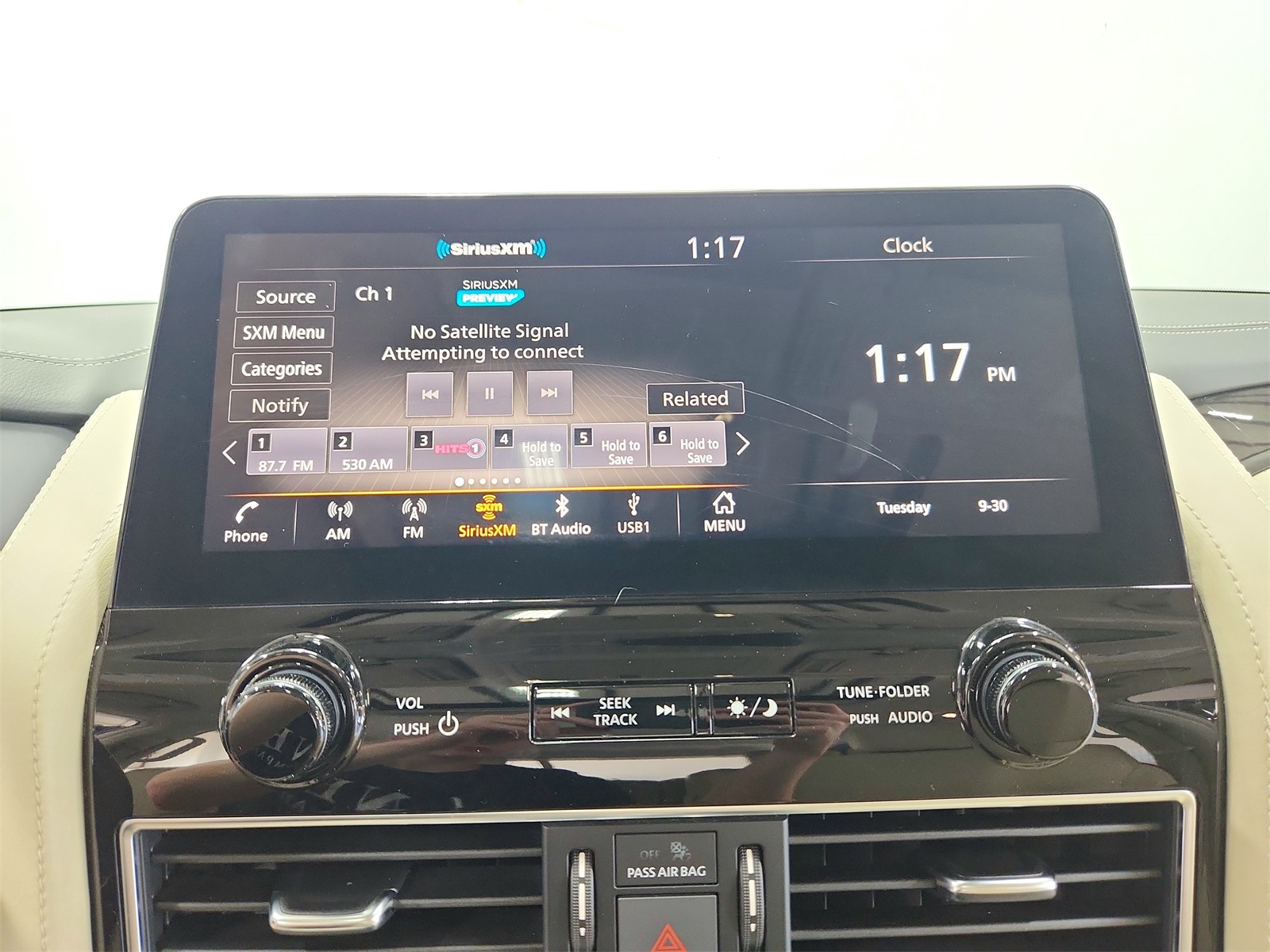 2023 Infiniti QX80 Luxe photo 23