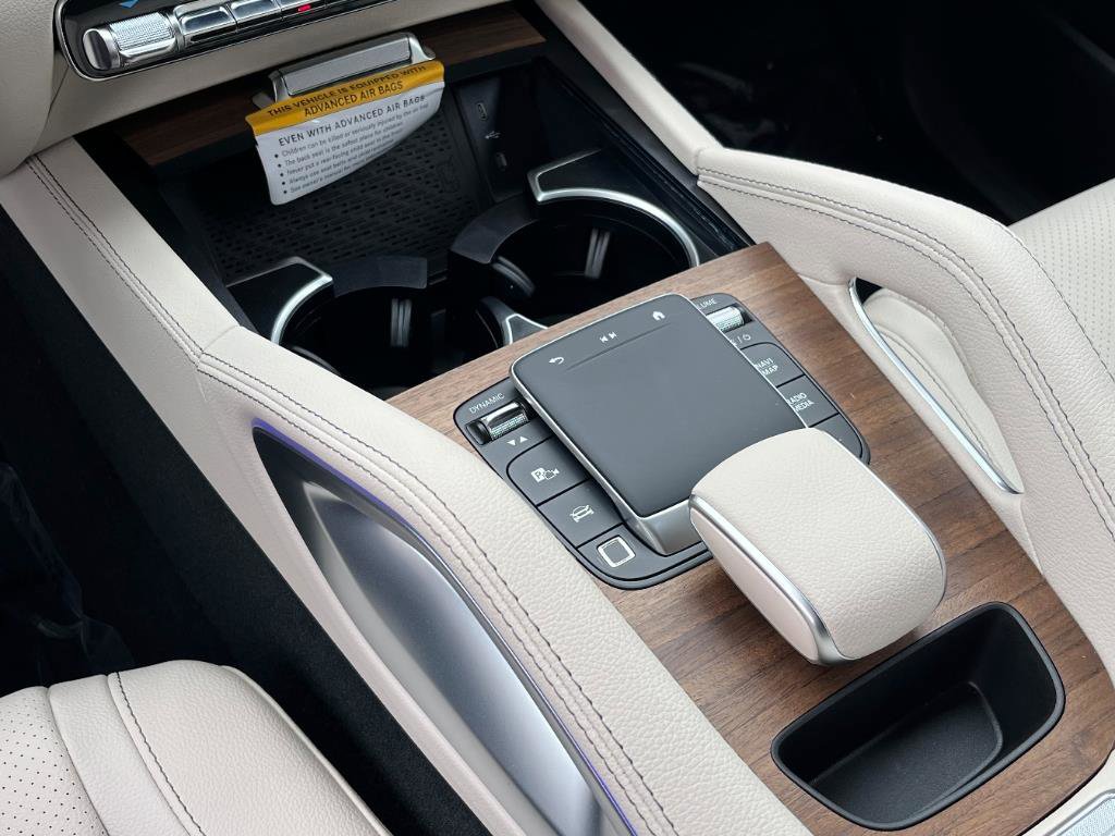 2025 Mercedes Benz GLE 450 4MATIC photo 4