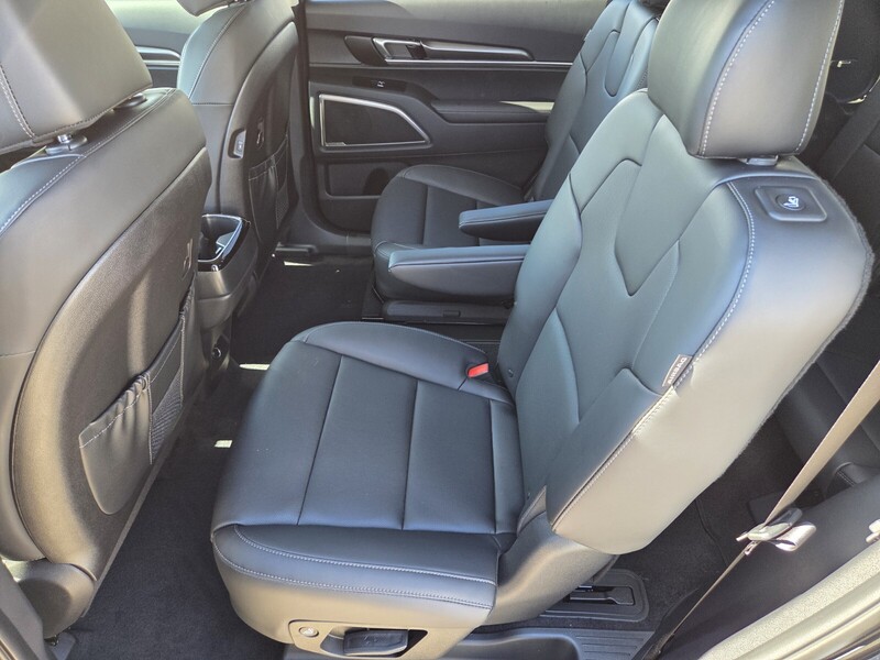 2025 Kia Telluride S photo 4