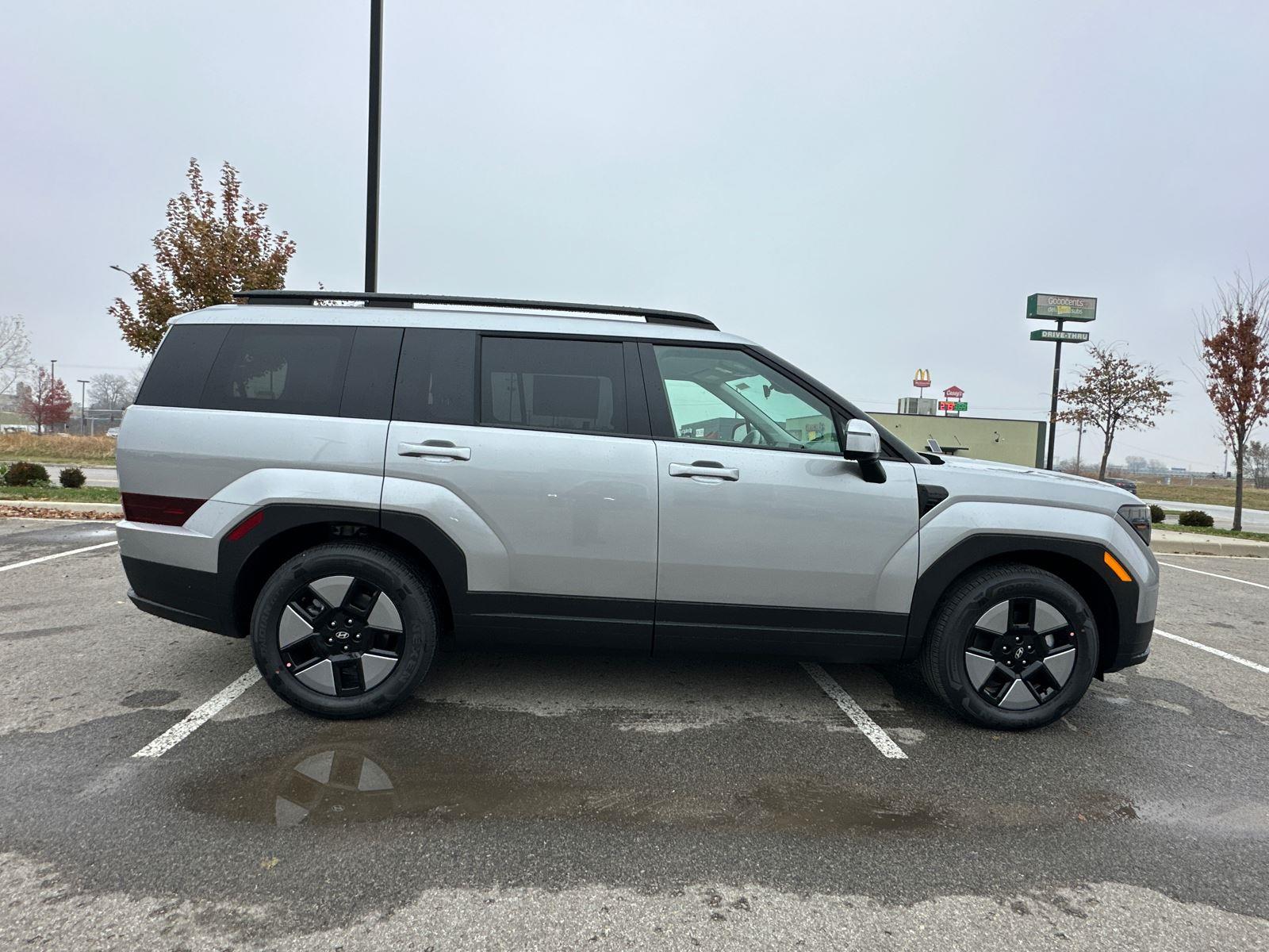 2026 Hyundai Santa Fe SEL photo 2