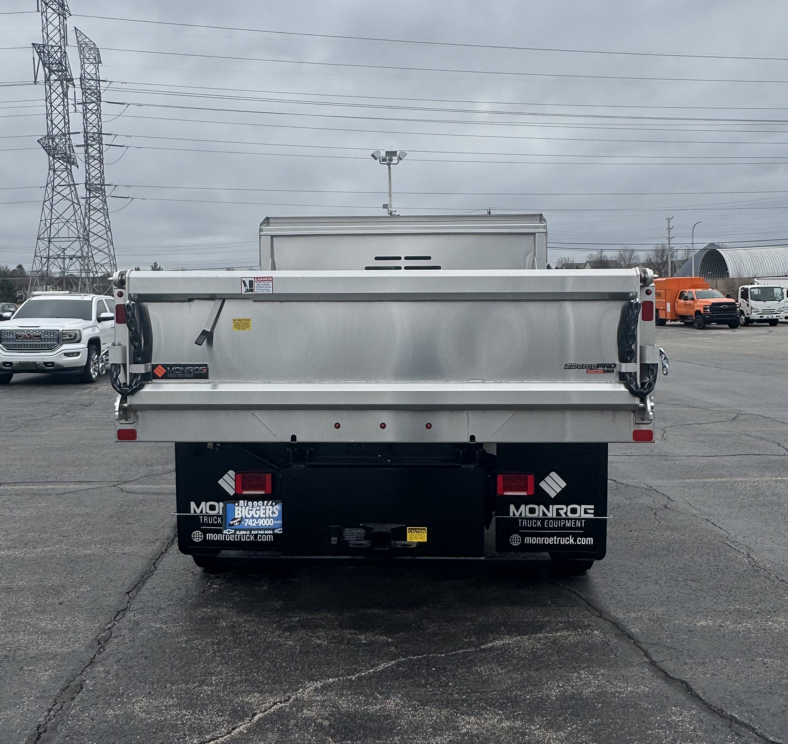 2024 Chevrolet Silverado 4500HD Work Truck photo 3
