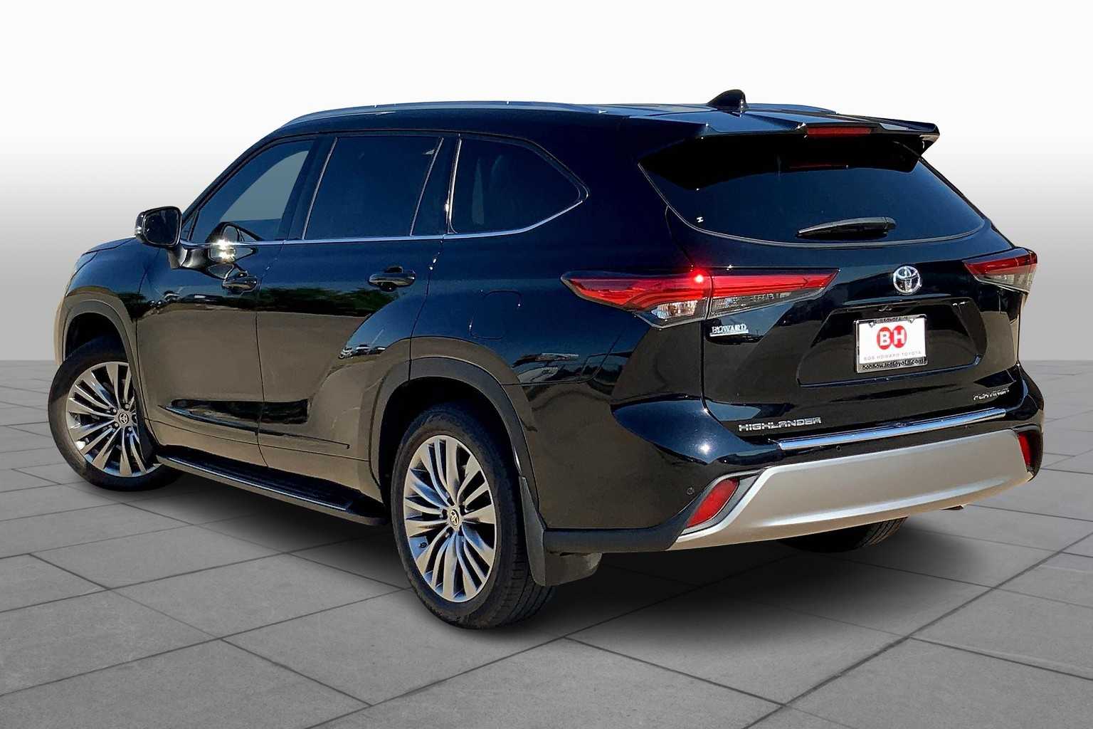2022 Toyota Highlander Platinum photo 10