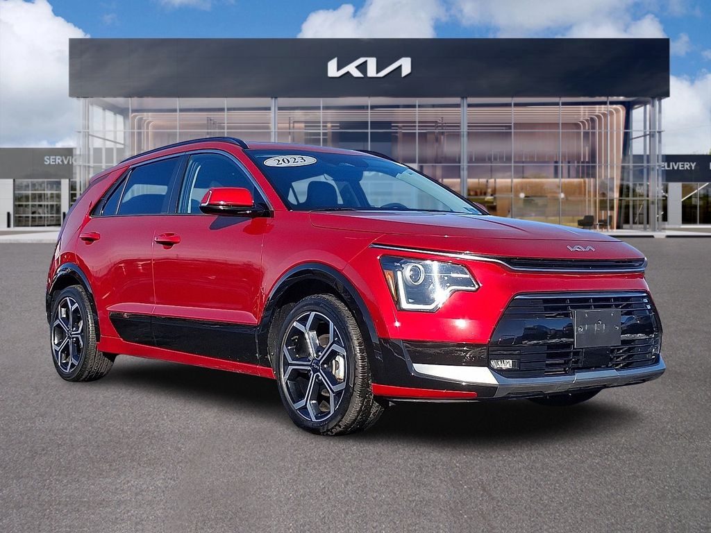 2023 Kia Niro EX Touring's photo