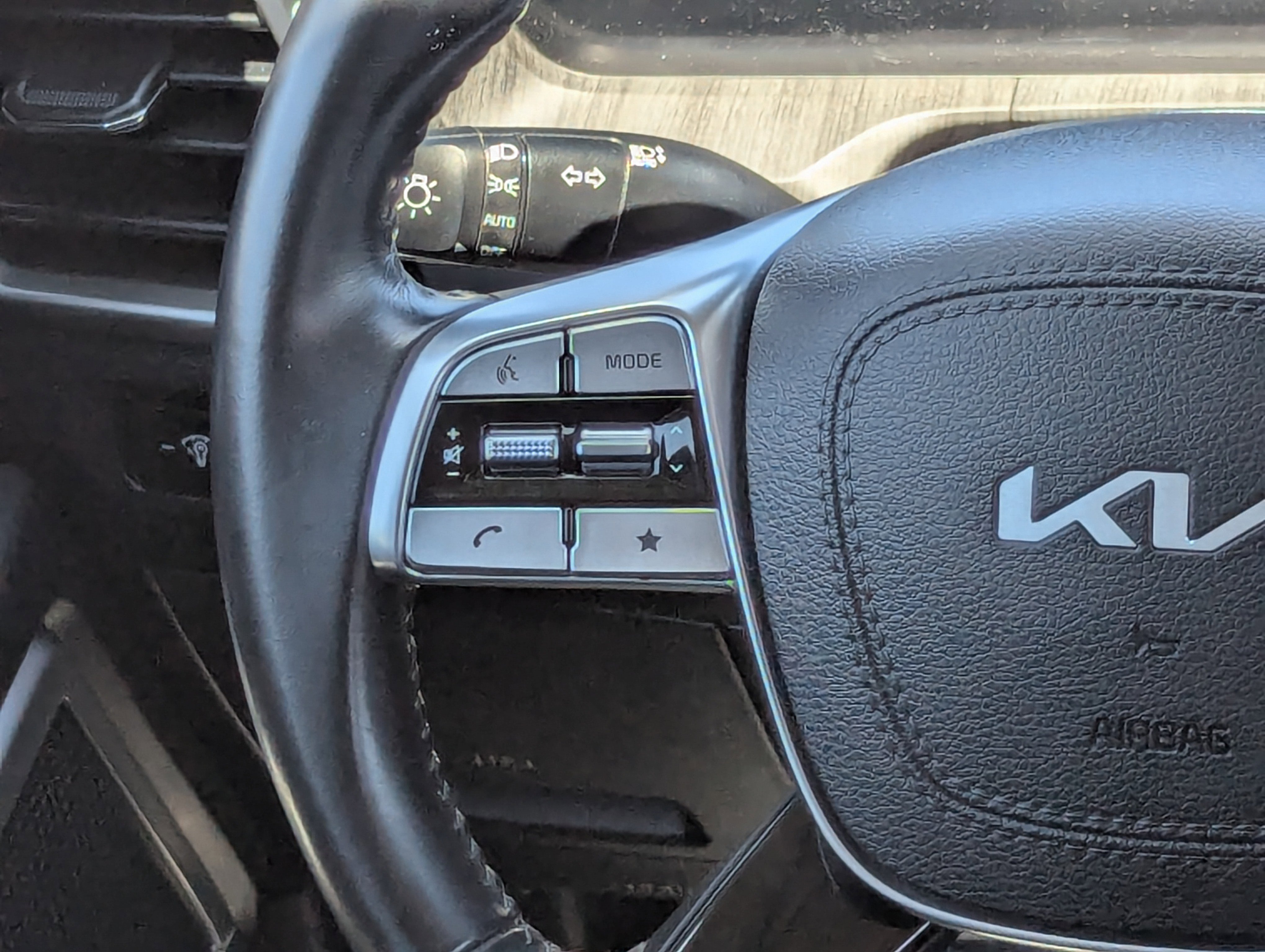 2023 Kia Telluride EX photo 2