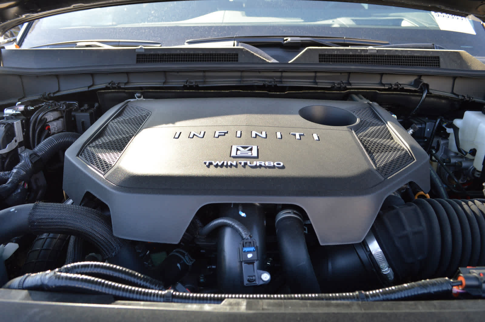 2025 Infiniti QX80 photo 17