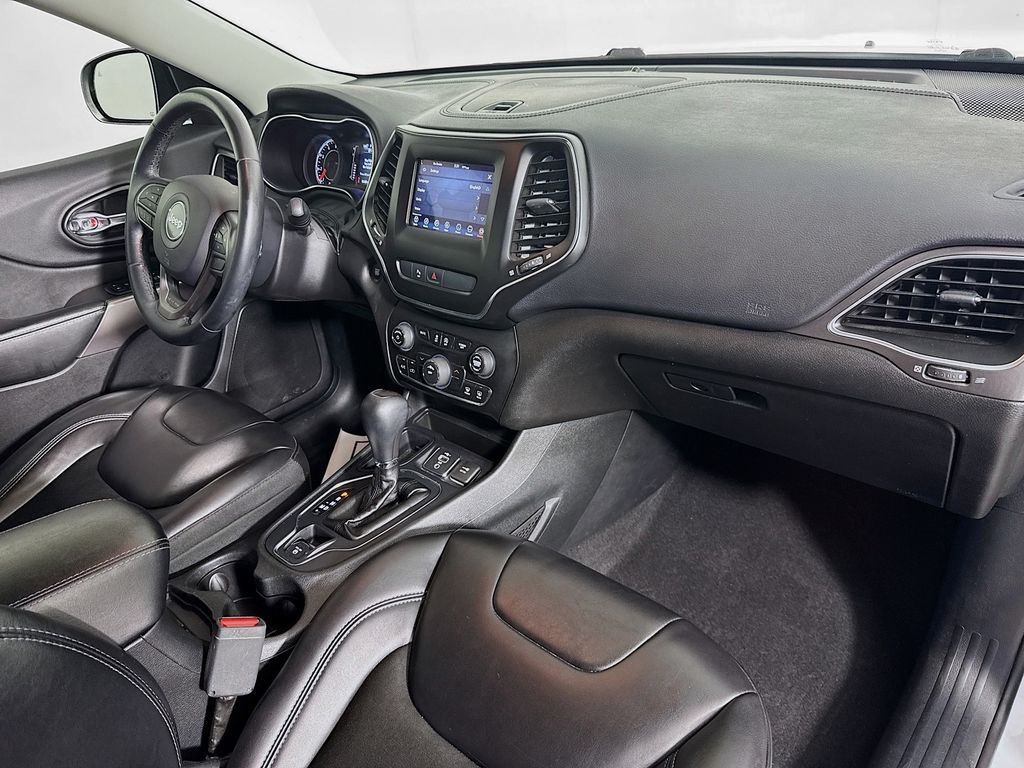 2019 Jeep Cherokee Latitude photo 31