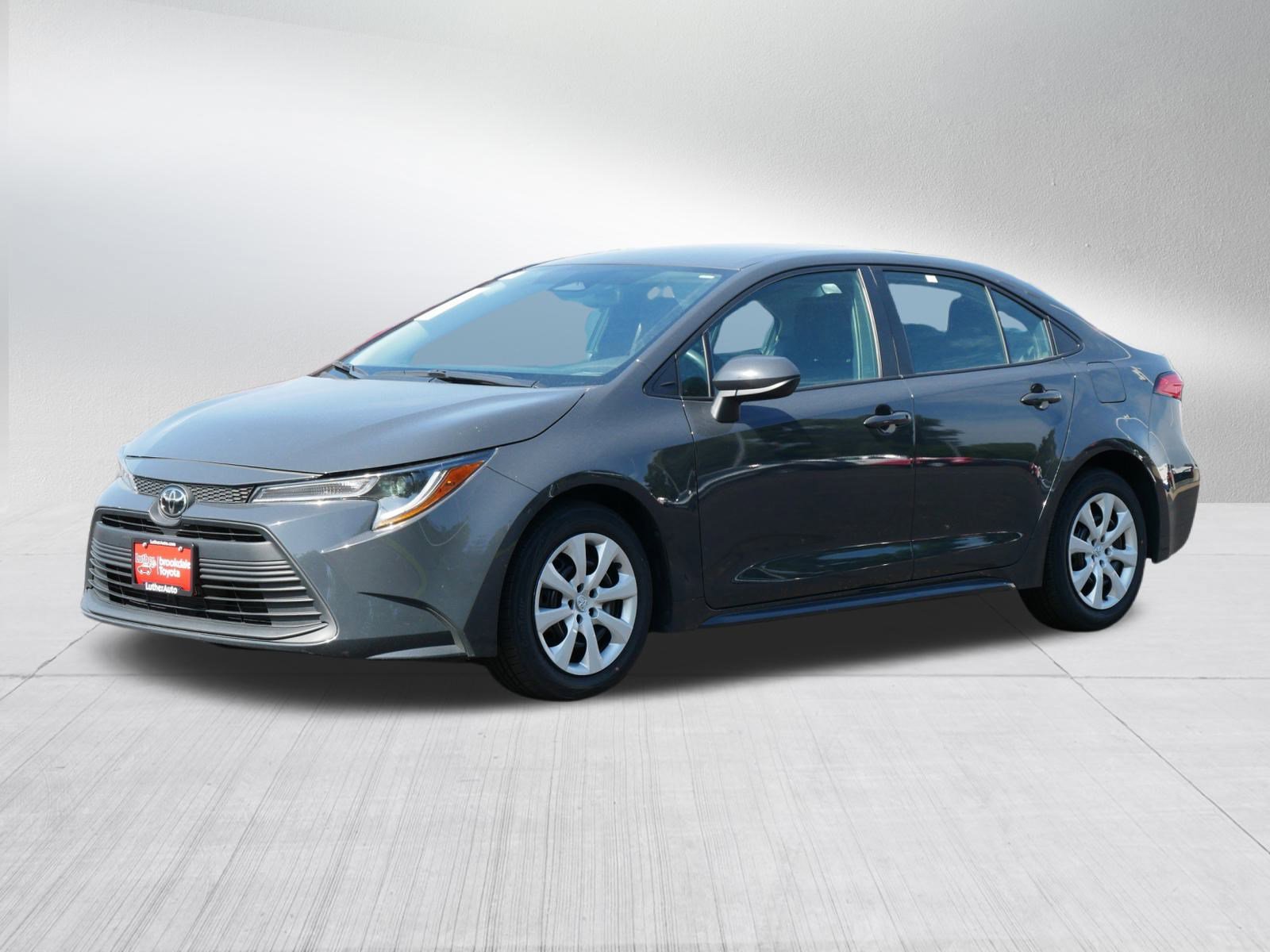 2024 Toyota Corolla LE photo 2