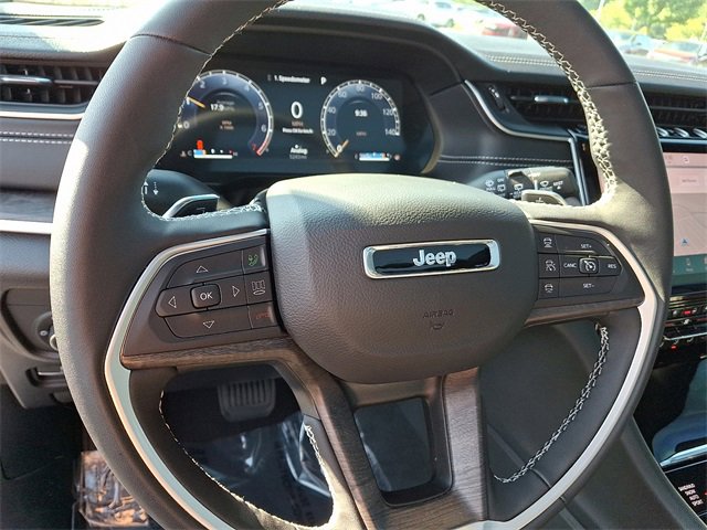 2025 Jeep Grand Cherokee Limited photo 11