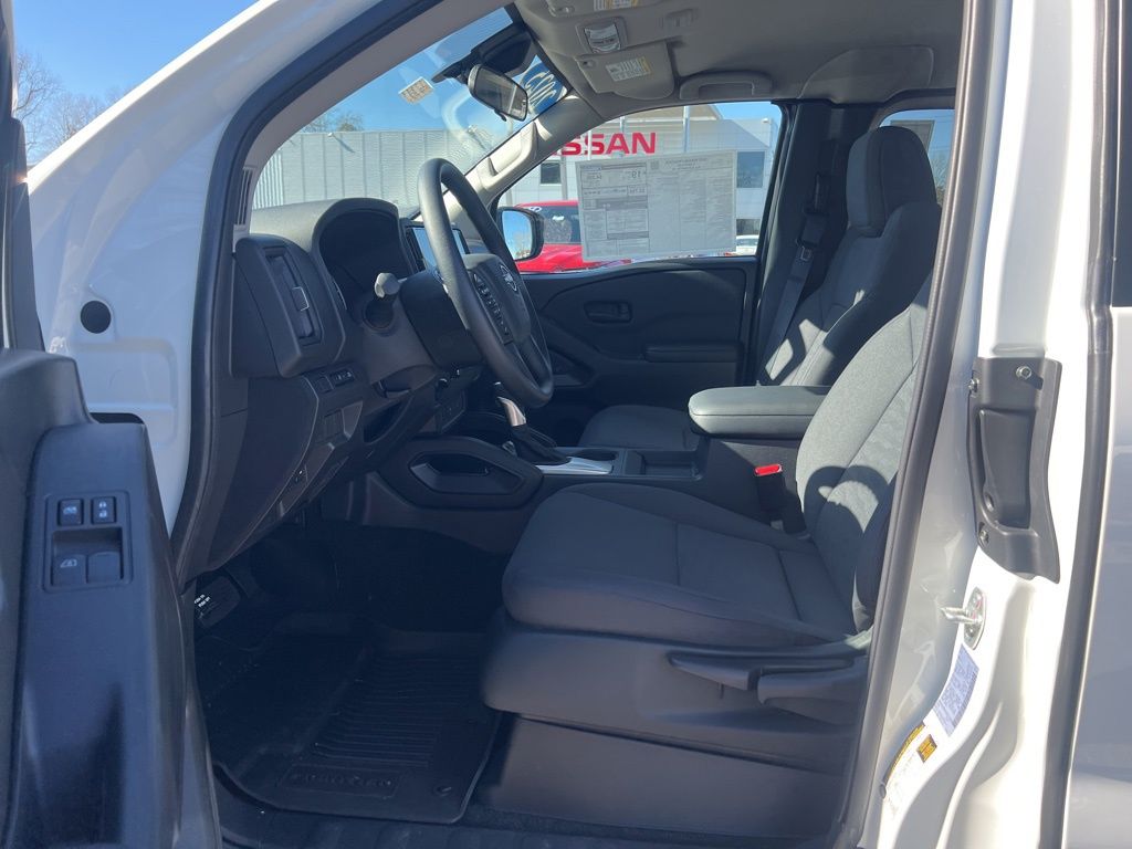 2025 Nissan Frontier King Cab S photo 12