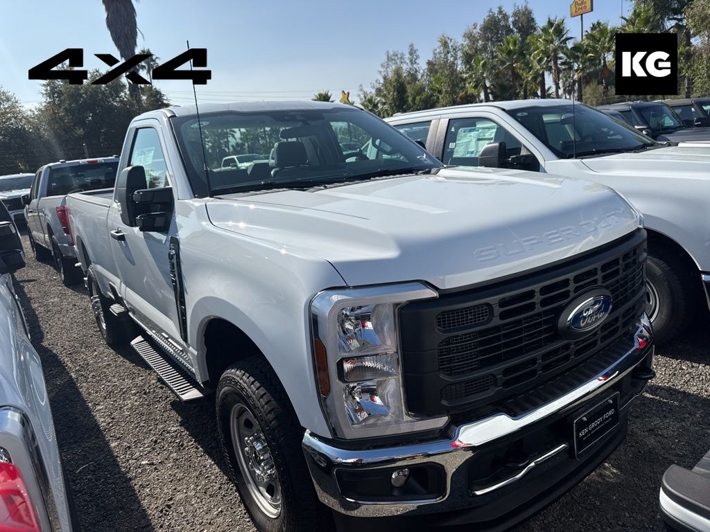 2026 Ford F-350 Super Duty XL's photo