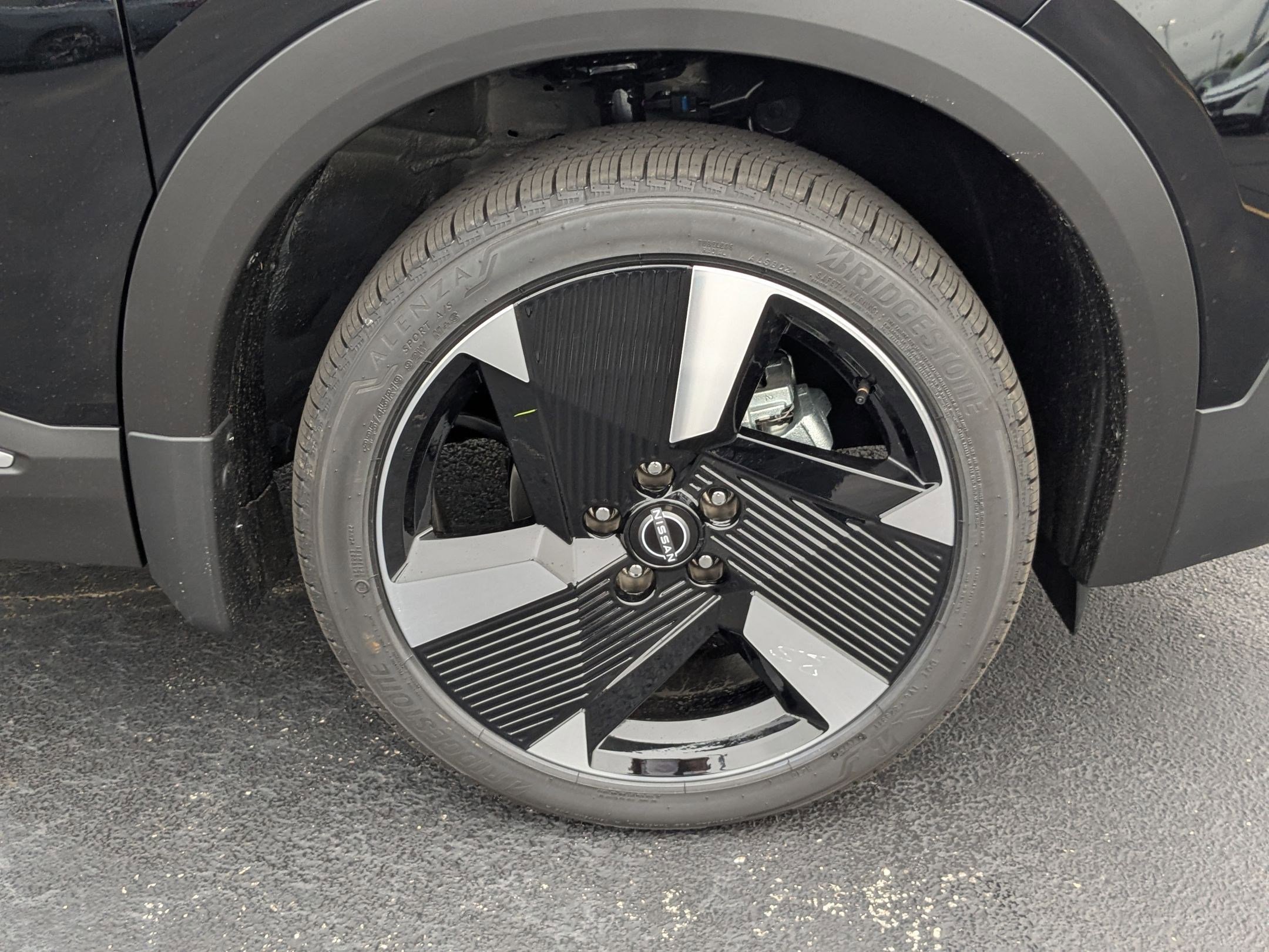 2025 Nissan Kicks SR photo 22