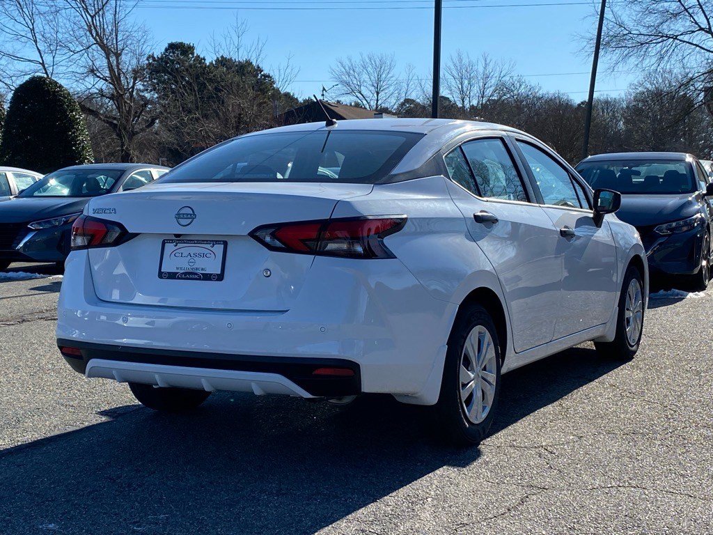 2025 Nissan Versa S photo 3