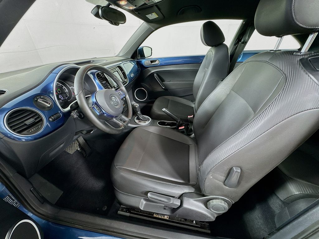 2016 Volkswagen Beetle 1.8T SE photo 18