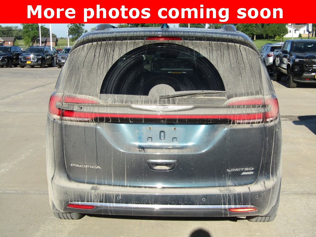 2021 Chrysler Pacifica Limited photo 4