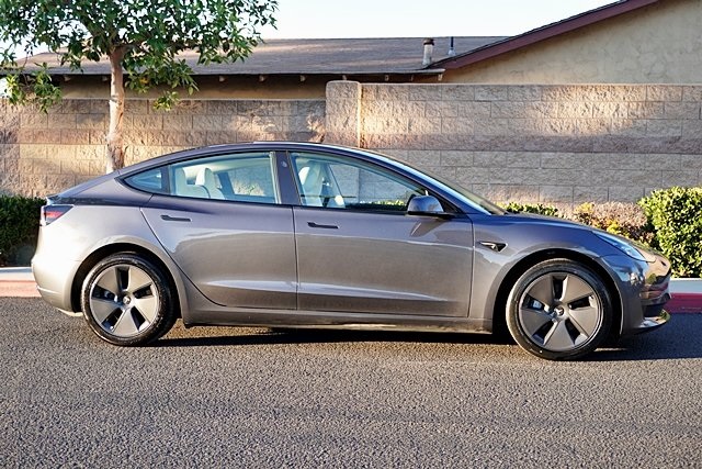 Used 2023  Tesla Long Range image 6