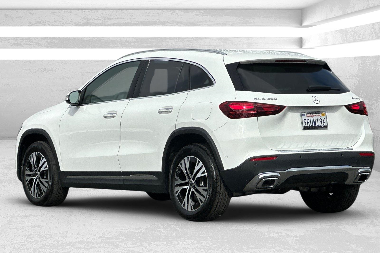 2025 Mercedes Benz GLA 250 4MATIC photo 3