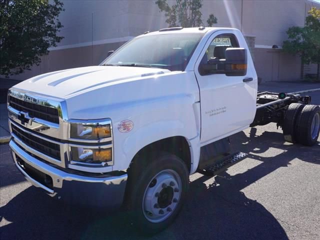 2024 Chevrolet Silverado 4500 Medium Duty Chassis Cab Work Truck's photo