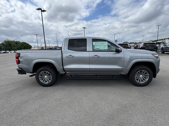 2026 Chevrolet Colorado LT photo 2
