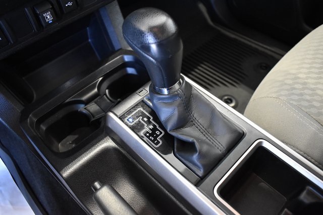 2022 Toyota Tacoma SR5 photo 19