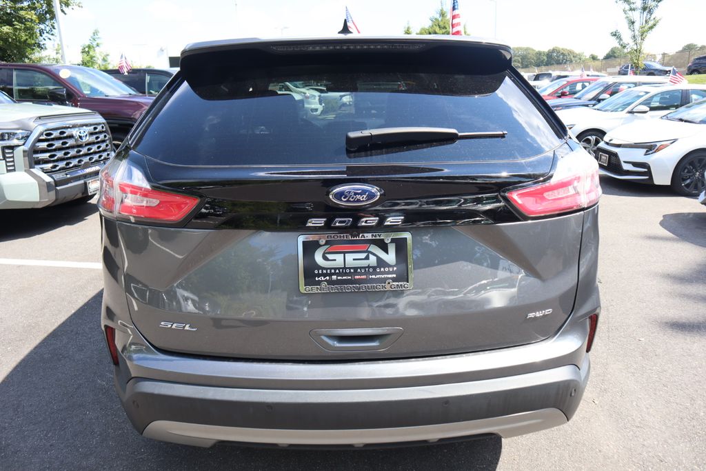2024 Ford Edge SEL photo 6