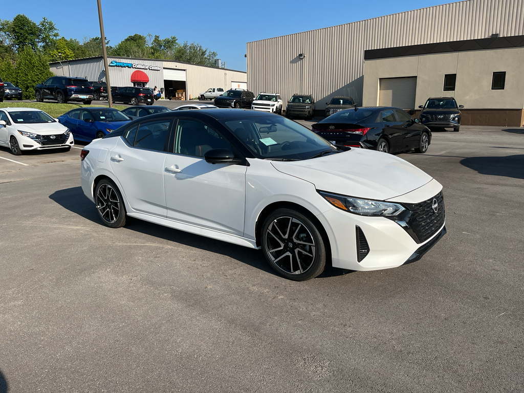 2025 Nissan Sentra SR photo 2