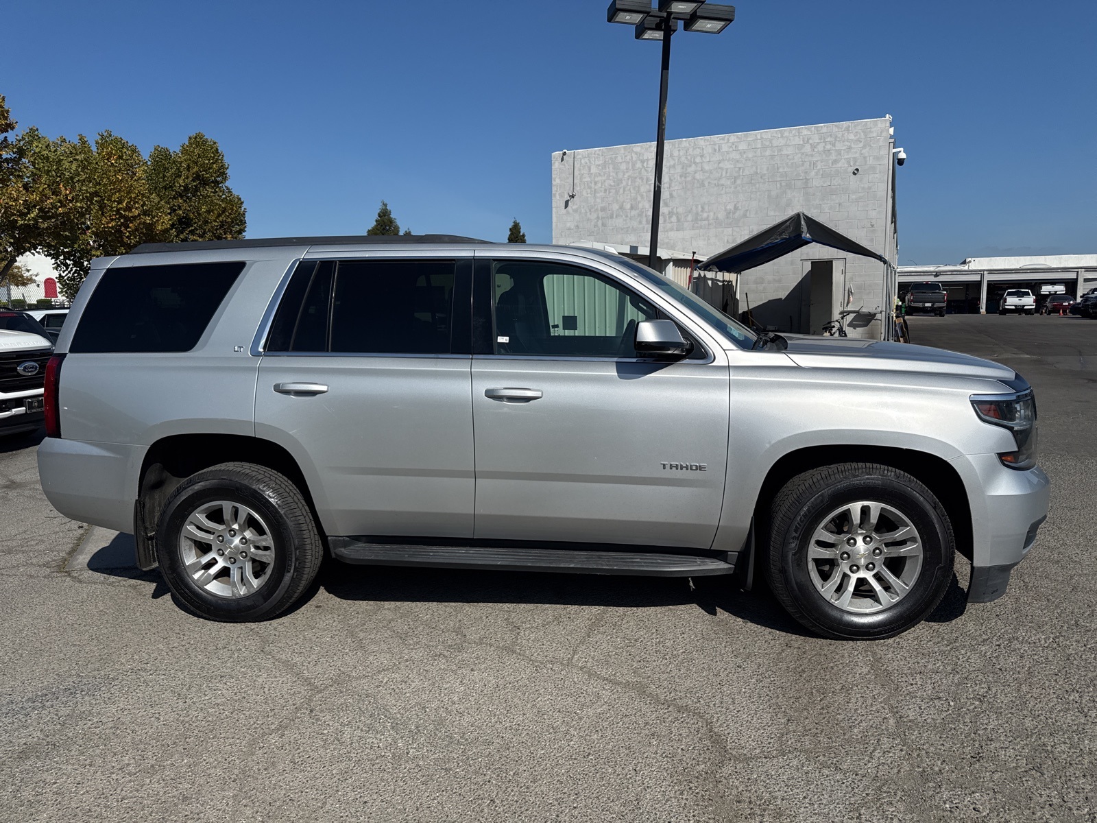 2020 Chevrolet Tahoe LT photo 3