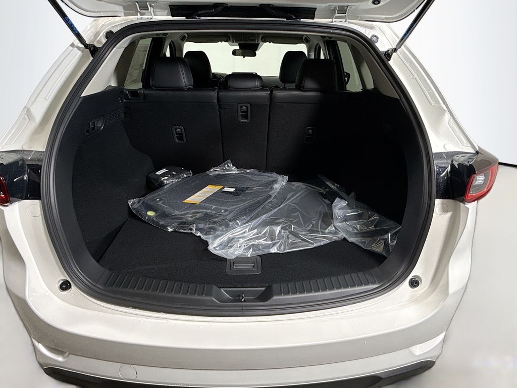 2025 Mazda CX-5 2.5 Select photo 25