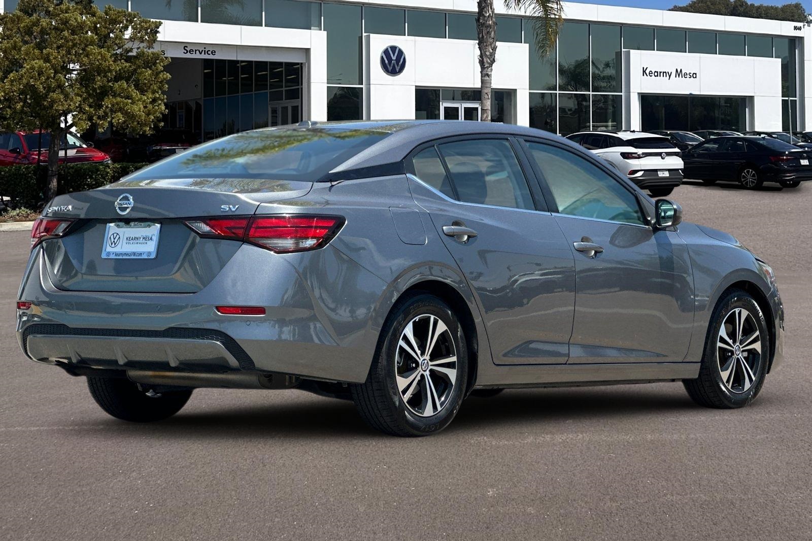2023 Nissan Sentra SV photo 4