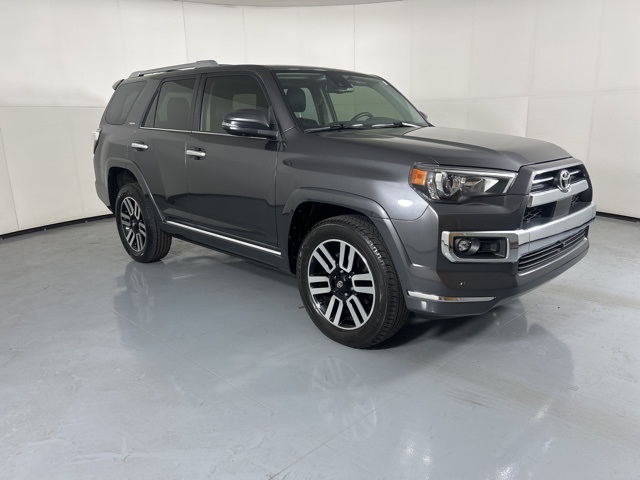 2022 Toyota 4Runner Limited photo 2
