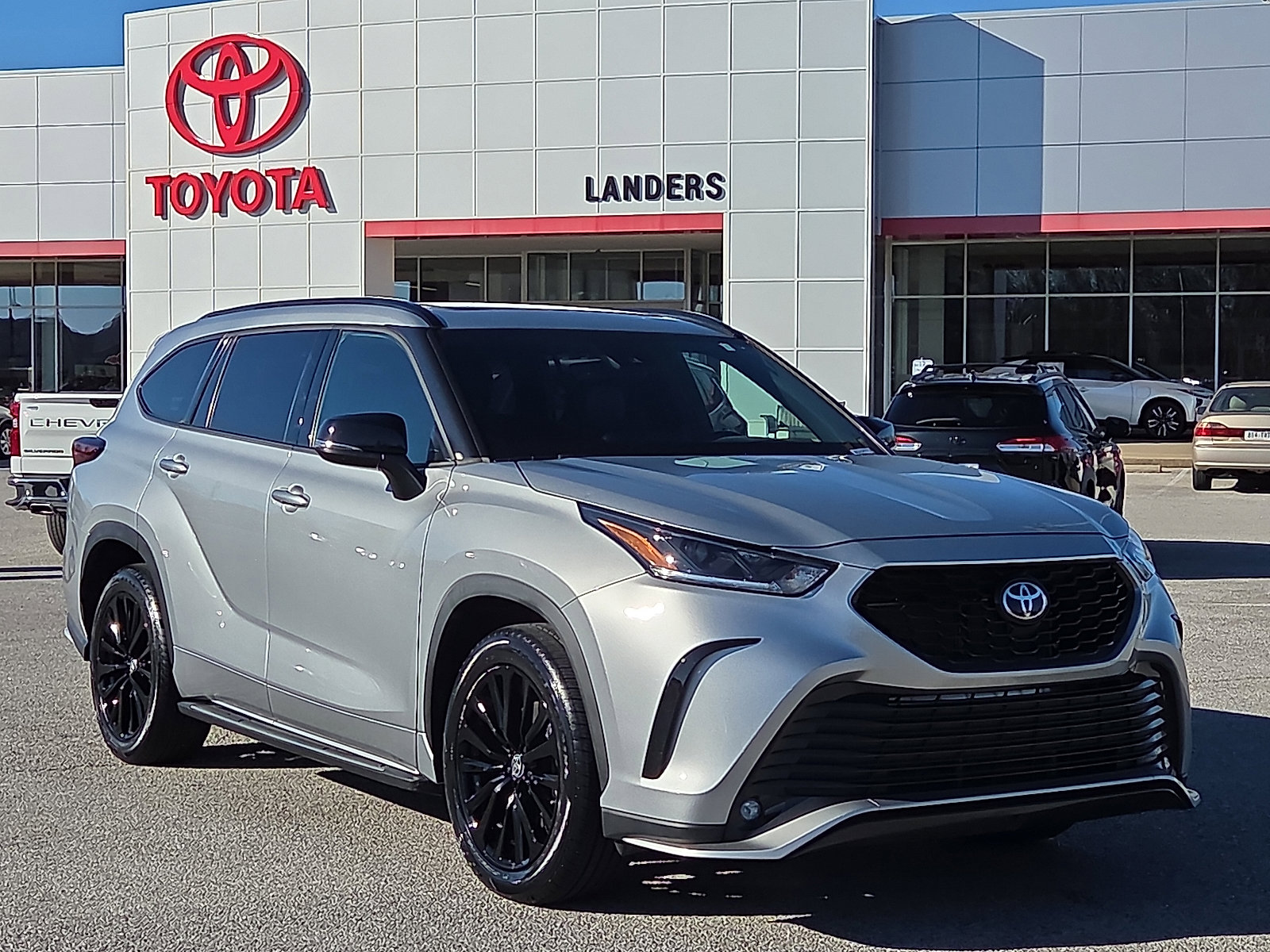 2023 Toyota Highlander XSE's photo