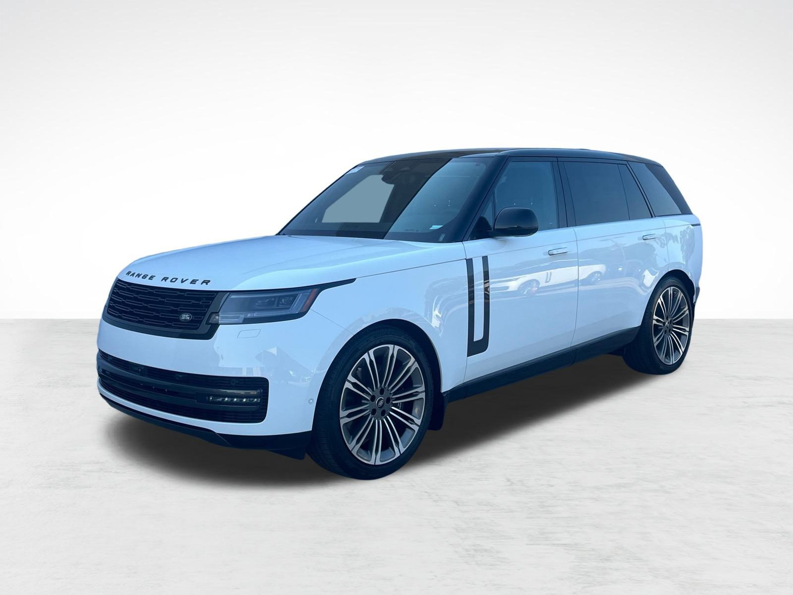 2025 Land Rover Range Rover SE's photo