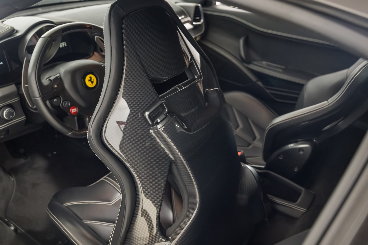 2015 Ferrari 458 Italia photo 28