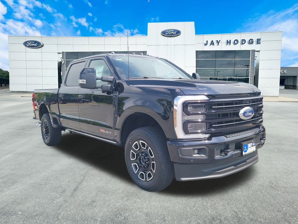 2025 Ford F-350 Super Duty Platinum's photo