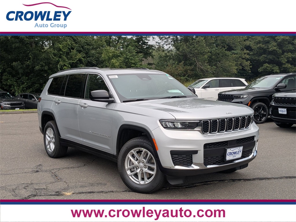 2025 Jeep Grand Cherokee L Laredo's photo