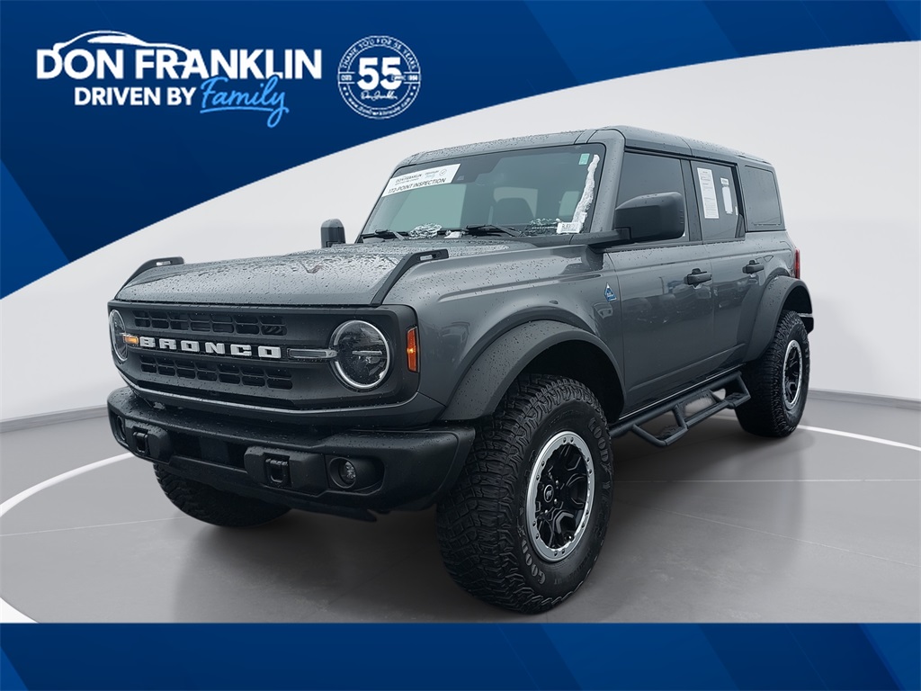 2024 Ford Bronco 4-Door Black Diamond's photo