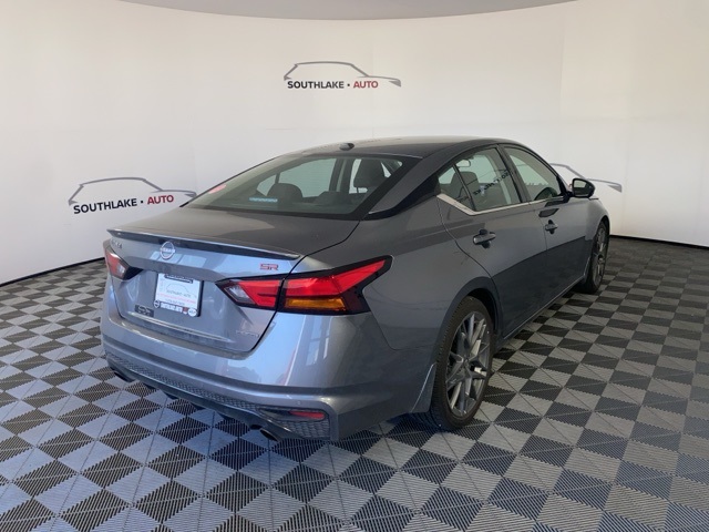 2024 Nissan Altima SR photo 9