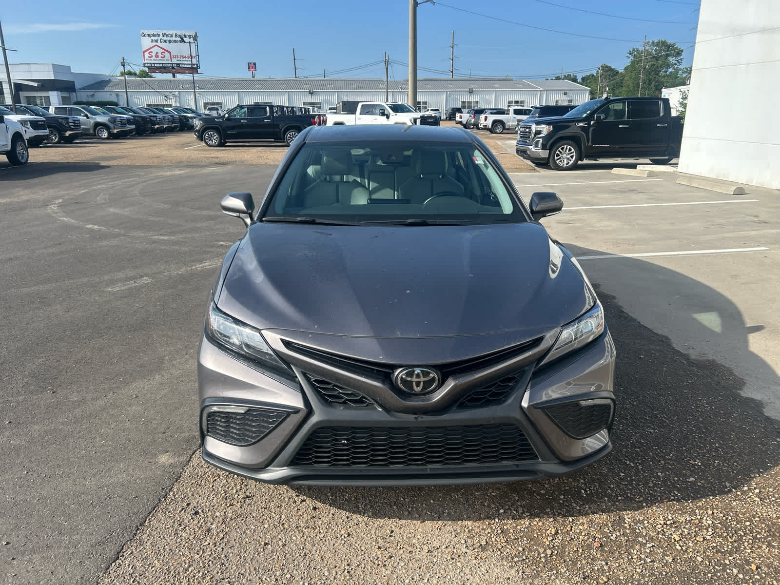 2023 Toyota Camry SE photo 2