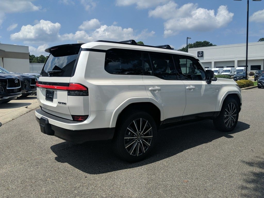 2024 Lexus GX 550 Luxury photo 9
