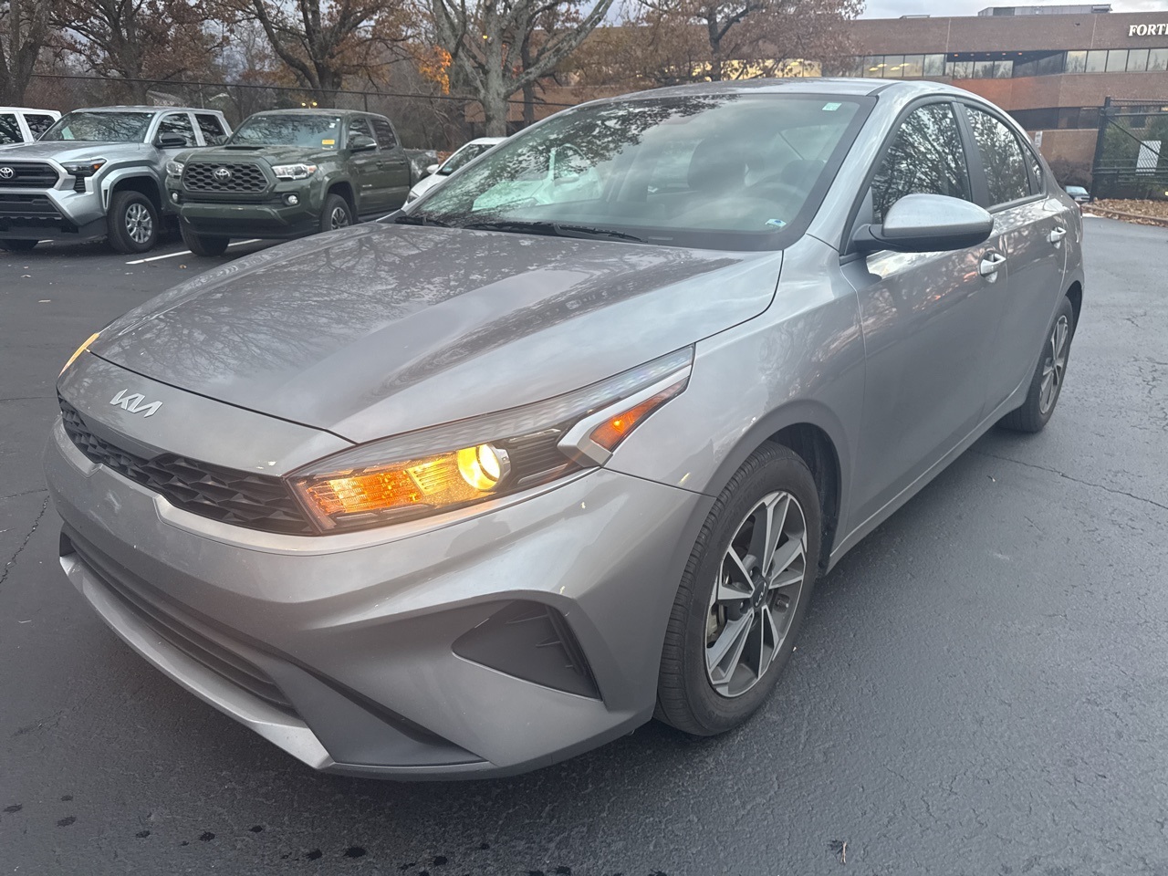 2024 Kia Forte LXS's photo