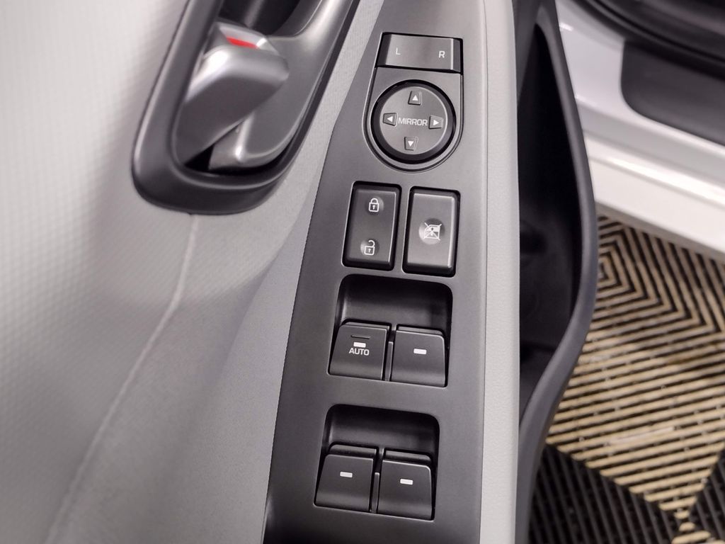 2020 Hyundai Ioniq Electric SE photo 16