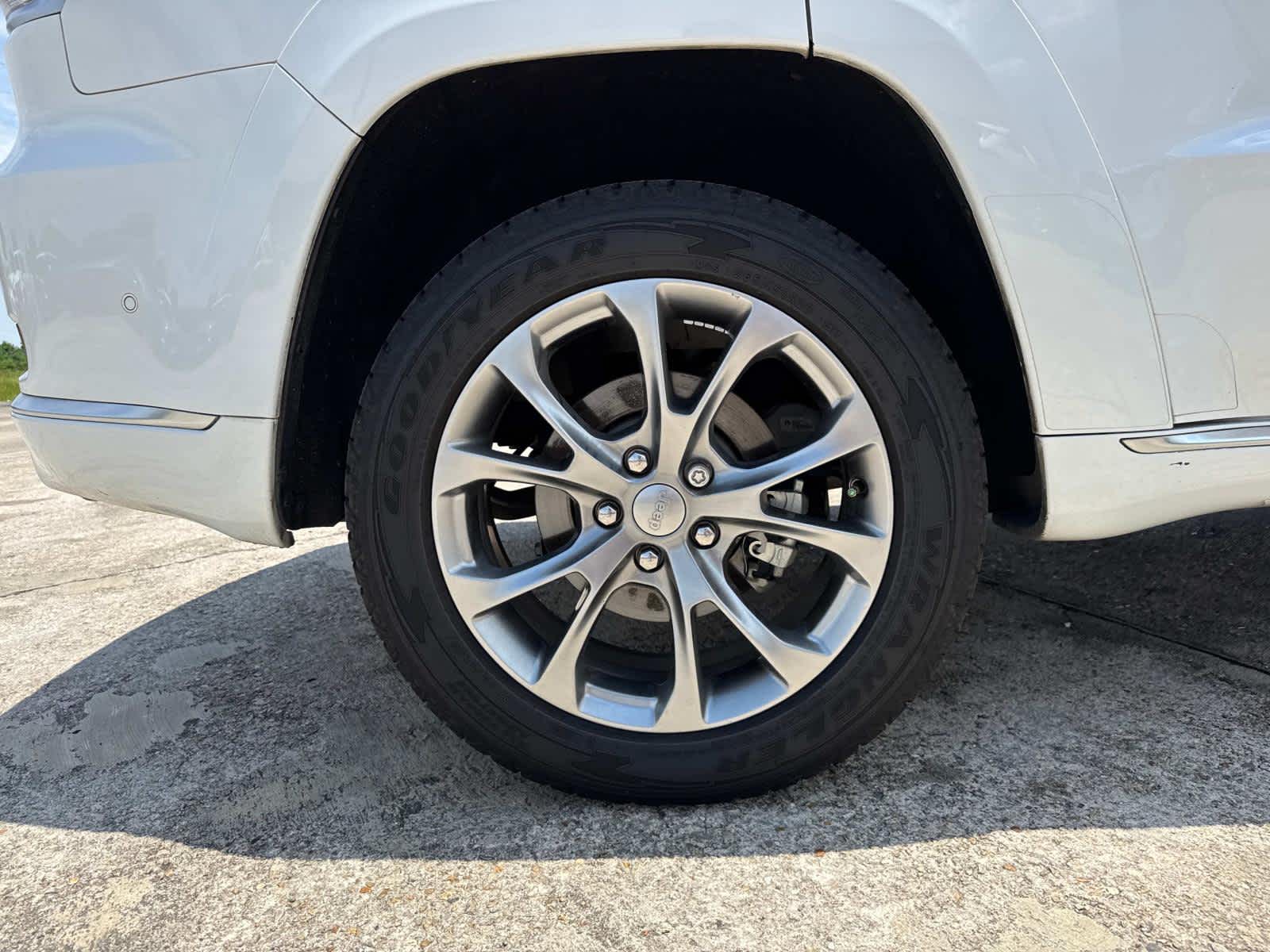 2021 Jeep Grand Cherokee Summit photo 9