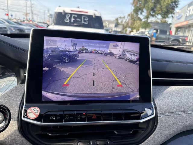 2024 Jeep Compass Latitude photo 24