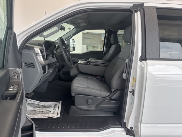 2025 Ford F-350 XL photo 15