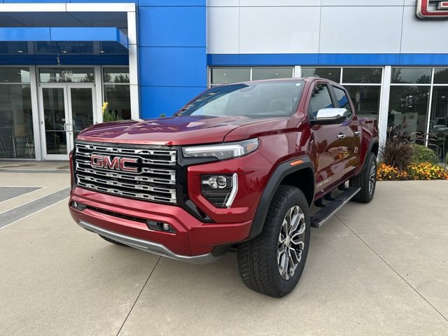 2026 Gmc Canyon Denali photo 2