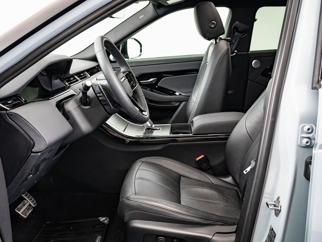2024 Land Rover Range Rover Evoque Dynamic SE photo 16