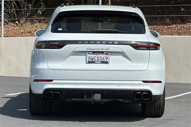 2021 Porsche Cayenne Turbo photo 4