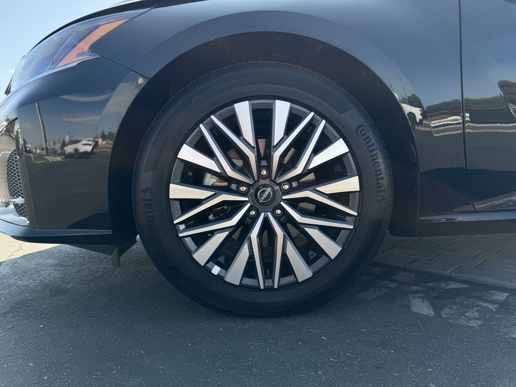 2025 Nissan Altima 2.5 SV photo 3